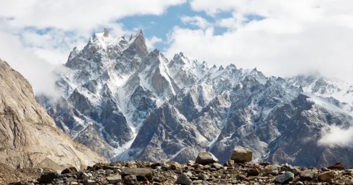 Exploring the Majestic Himalayas and Karakoram Pakistan’s Natural Gems