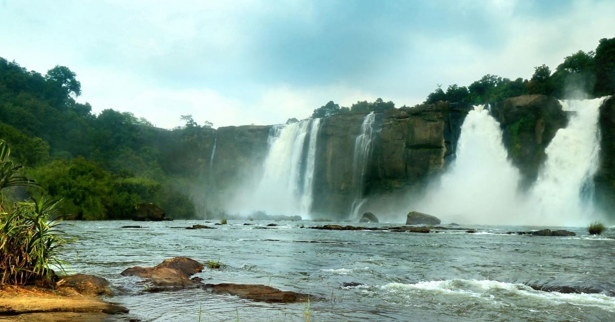 top-must-visit-waterfalls-in-pakistan-for-nature-lovers